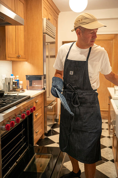 THE CLASSIC APRON